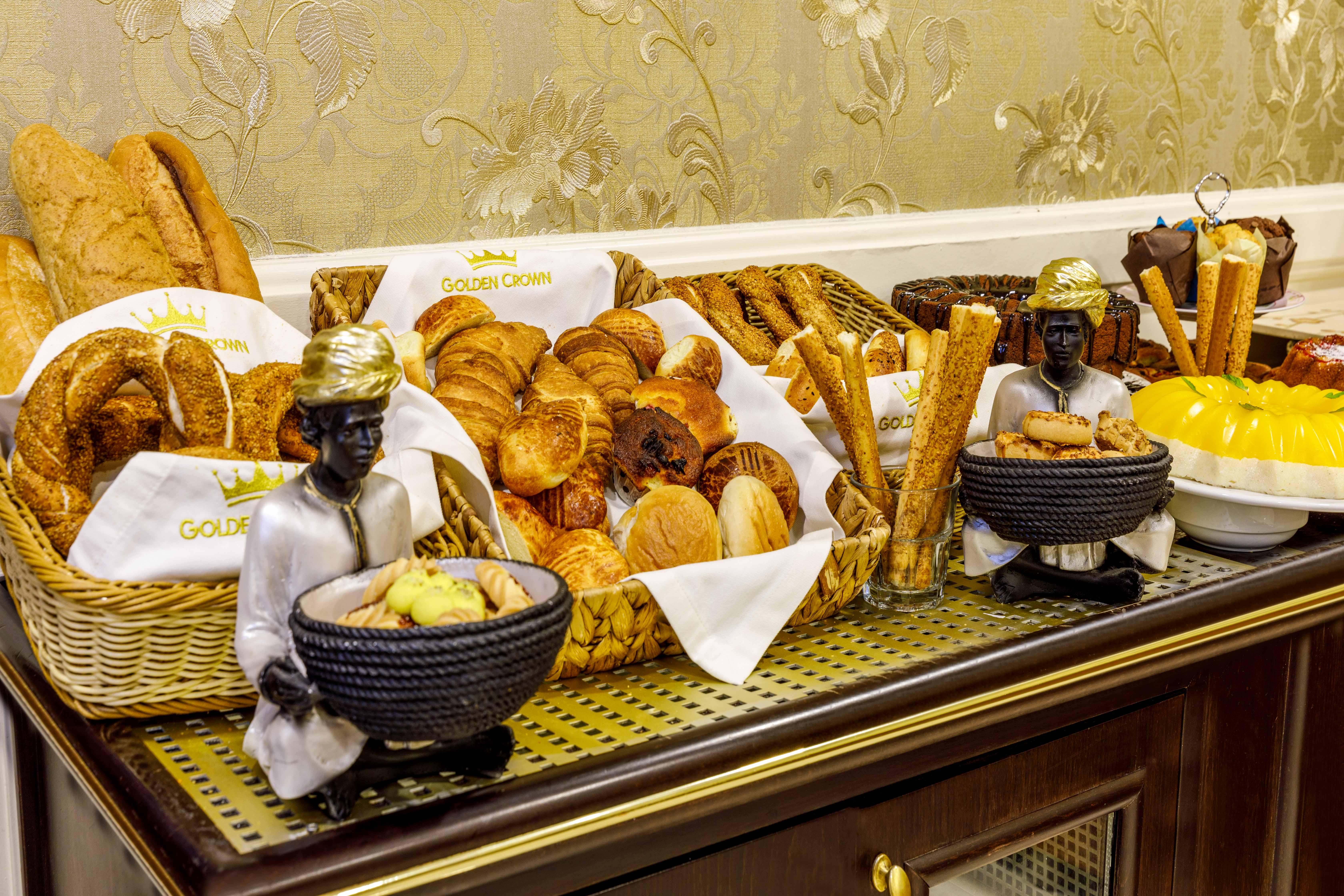 Otel Golden Crown