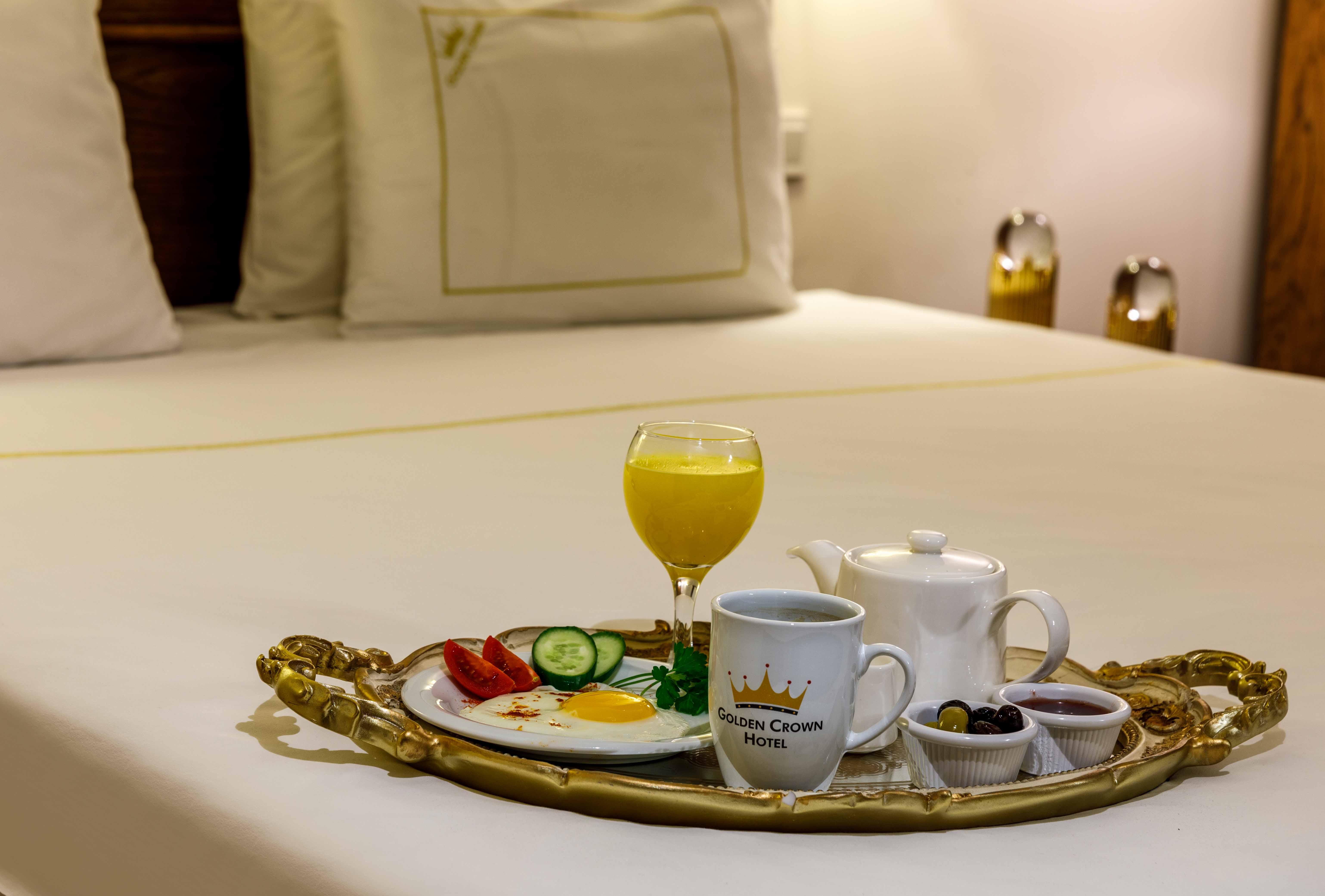 Otel Golden Crown 3*