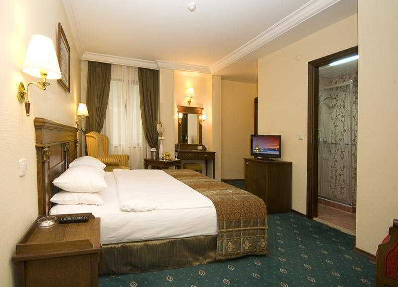 Golden Crown Otel